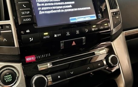 Toyota Land Cruiser 200, 2013 год, 4 377 000 рублей, 28 фотография