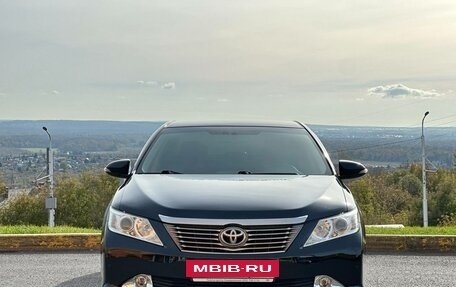 Toyota Camry, 2012 год, 1 395 000 рублей, 2 фотография