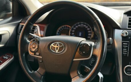 Toyota Camry, 2012 год, 1 395 000 рублей, 10 фотография