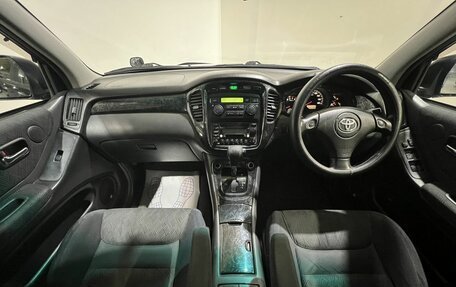 Toyota Kluger I, 2001 год, 1 100 000 рублей, 21 фотография
