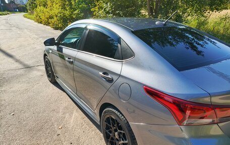 Hyundai Solaris II рестайлинг, 2019 год, 1 900 000 рублей, 7 фотография