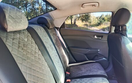 Hyundai Solaris II рестайлинг, 2019 год, 1 900 000 рублей, 16 фотография