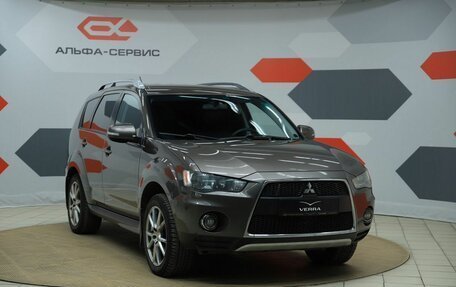 Mitsubishi Outlander III рестайлинг 3, 2010 год, 1 090 000 рублей, 3 фотография