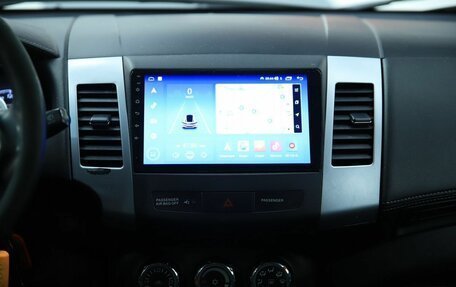 Mitsubishi Outlander III рестайлинг 3, 2010 год, 1 090 000 рублей, 13 фотография