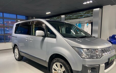 Mitsubishi Delica D:5 I, 2016 год, 2 250 000 рублей, 3 фотография