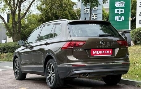 Volkswagen Tiguan II, 2021 год, 2 690 000 рублей, 4 фотография