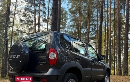 Chevrolet Niva I рестайлинг, 2016 год, 780 000 рублей, 2 фотография