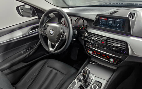 BMW 5 серия, 2018 год, 2 299 000 рублей, 12 фотография