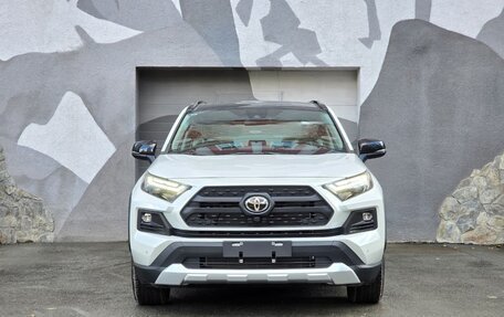 Toyota RAV4, 2025 год, 4 300 000 рублей, 2 фотография