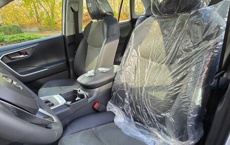 Toyota RAV4, 2025 год, 4 300 000 рублей, 9 фотография