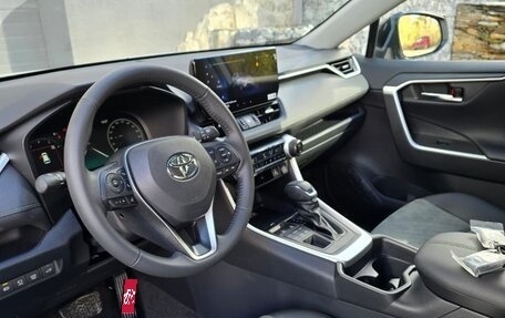 Toyota RAV4, 2025 год, 4 300 000 рублей, 8 фотография