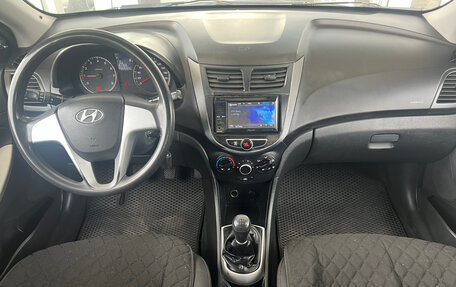 Hyundai Solaris II рестайлинг, 2011 год, 499 000 рублей, 8 фотография