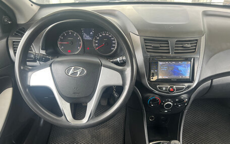 Hyundai Solaris II рестайлинг, 2011 год, 499 000 рублей, 6 фотография