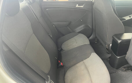 Hyundai Solaris II рестайлинг, 2011 год, 499 000 рублей, 10 фотография