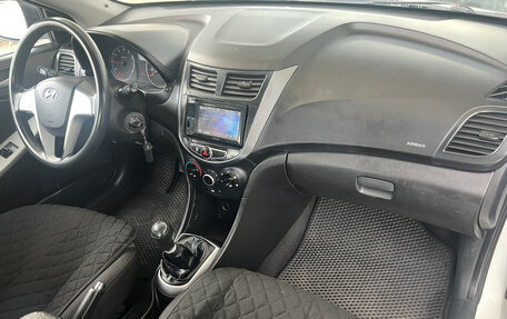 Hyundai Solaris II рестайлинг, 2011 год, 499 000 рублей, 5 фотография