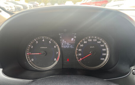 Hyundai Solaris II рестайлинг, 2011 год, 499 000 рублей, 9 фотография
