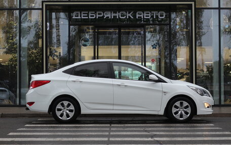 Hyundai Solaris II рестайлинг, 2015 год, 1 120 000 рублей, 3 фотография