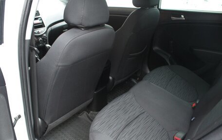 Hyundai Solaris II рестайлинг, 2015 год, 1 120 000 рублей, 10 фотография