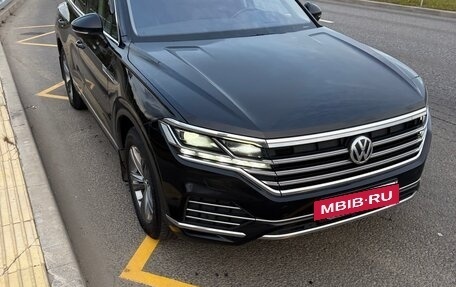 Volkswagen Touareg III, 2020 год, 4 850 000 рублей, 5 фотография
