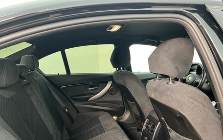 BMW 3 серия, 2018 год, 2 990 000 рублей, 12 фотография