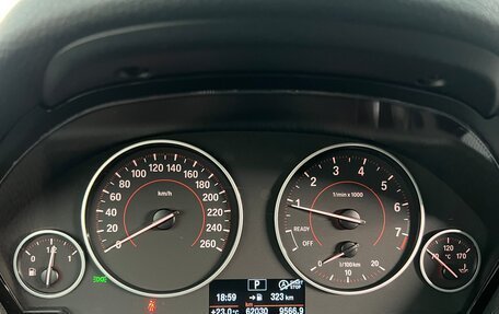 BMW 3 серия, 2018 год, 2 990 000 рублей, 11 фотография