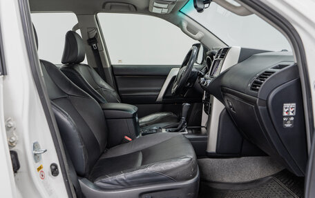 Toyota Land Cruiser Prado 150 рестайлинг 2, 2012 год, 3 490 000 рублей, 12 фотография