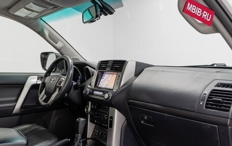 Toyota Land Cruiser Prado 150 рестайлинг 2, 2012 год, 3 490 000 рублей, 13 фотография