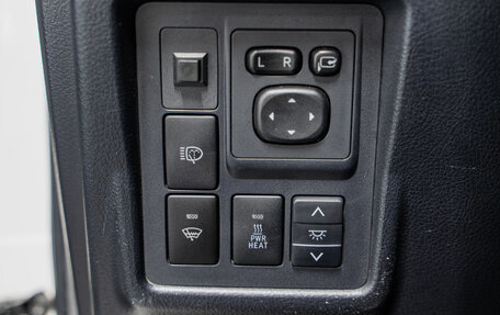 Toyota Land Cruiser Prado 150 рестайлинг 2, 2012 год, 3 490 000 рублей, 21 фотография