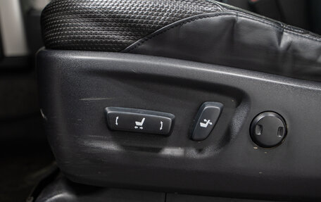 Toyota Land Cruiser Prado 150 рестайлинг 2, 2012 год, 3 490 000 рублей, 20 фотография
