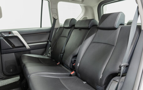 Toyota Land Cruiser Prado 150 рестайлинг 2, 2012 год, 3 490 000 рублей, 18 фотография