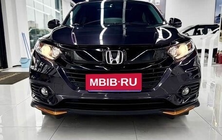 Honda Vezel, 2022 год, 1 570 000 рублей, 2 фотография