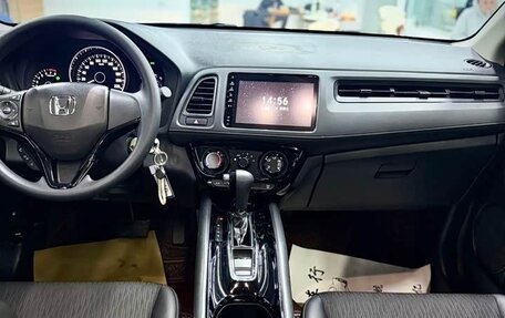 Honda Vezel, 2022 год, 1 570 000 рублей, 12 фотография