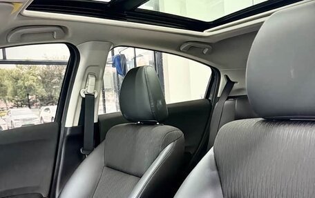 Honda Vezel, 2022 год, 1 570 000 рублей, 16 фотография