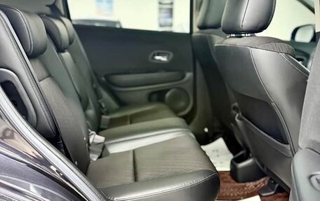 Honda Vezel, 2022 год, 1 570 000 рублей, 21 фотография