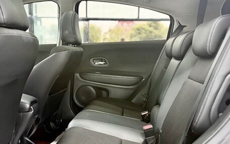 Honda Vezel, 2022 год, 1 570 000 рублей, 20 фотография