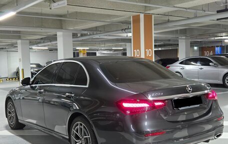 Mercedes-Benz E-Класс, 2022 год, 4 830 000 рублей, 4 фотография