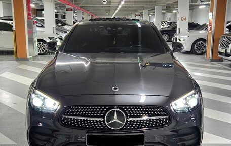Mercedes-Benz E-Класс, 2022 год, 4 830 000 рублей, 2 фотография