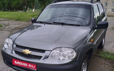 Chevrolet Niva I рестайлинг, 2017 год, 725 000 рублей, 1 фотография