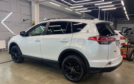 Toyota RAV4, 2019 год, 3 000 000 рублей, 3 фотография