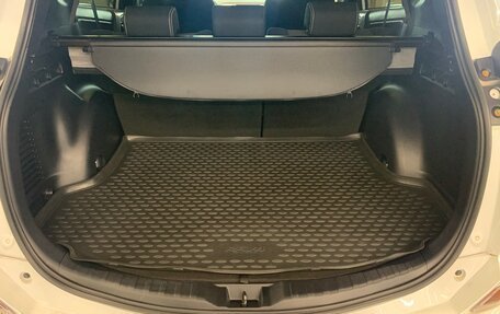 Toyota RAV4, 2019 год, 3 000 000 рублей, 16 фотография