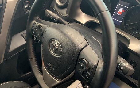 Toyota RAV4, 2019 год, 3 000 000 рублей, 10 фотография