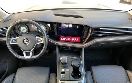 Volkswagen Touareg III, 2019 год, 3 327 800 рублей, 8 фотография