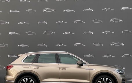Volkswagen Touareg III, 2019 год, 3 327 800 рублей, 13 фотография