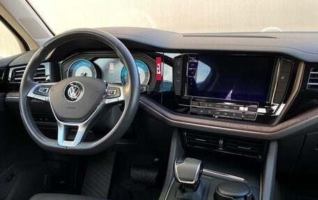 Volkswagen Touareg III, 2019 год, 3 327 800 рублей, 18 фотография