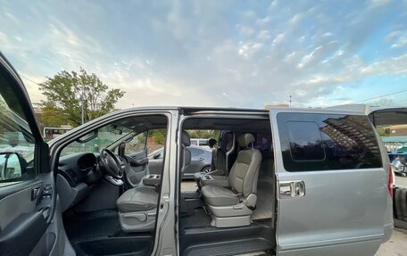 Hyundai Grand Starex Grand Starex I рестайлинг 2, 2011 год, 1 799 000 рублей, 13 фотография