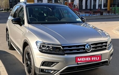 Volkswagen Tiguan II, 2019 год, 2 899 000 рублей, 4 фотография