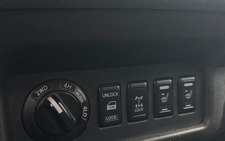 Nissan Navara (Frontier), 2008 год, 580 000 рублей, 14 фотография