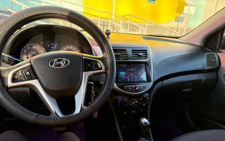 Hyundai Solaris II рестайлинг, 2012 год, 920 000 рублей, 10 фотография