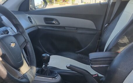 Chevrolet Cruze II, 2011 год, 650 000 рублей, 16 фотография
