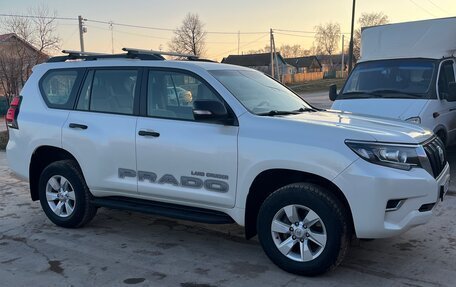 Toyota Land Cruiser Prado 150 рестайлинг 2, 2021 год, 4 920 000 рублей, 3 фотография